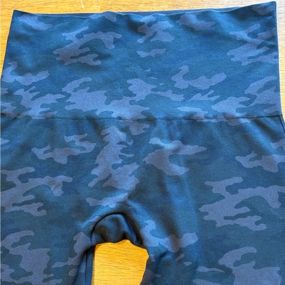 Spanx Look At Me Now High Waisted Camo Leggings Size 2XL Stretchy - Picture 4 of 14